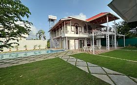 Villa Wistaria- Luxury 7Bhk Villa With Private Pool